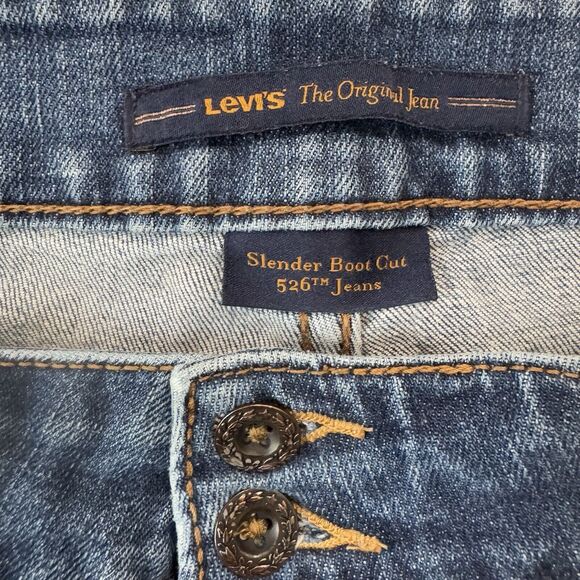 Levis 526 Slender Boot Cut Womens Size 12 Measures 32x30 Jeans Pockets - Picture 3 of 8